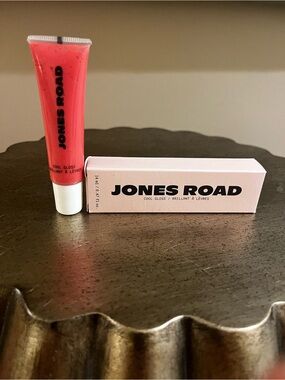Jones road cool gloss